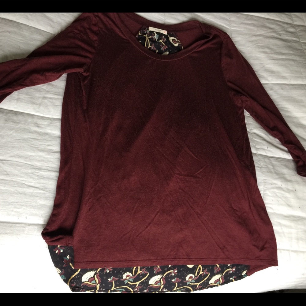 Stitch Fix Le Lis multiple media top
